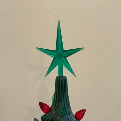 LOT 19K: Vintage Atlantic Mold 16” Ceramic Christmas Tree