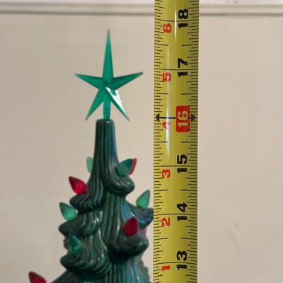 LOT 19K: Vintage Atlantic Mold 16” Ceramic Christmas Tree