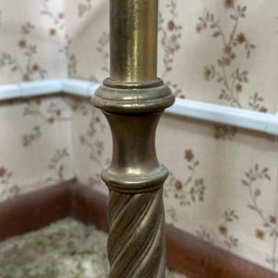 LOT 22Y: Vintage Glass & Brass Table Lamp Side Table