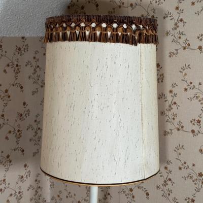 LOT 22Y: Vintage Glass & Brass Table Lamp Side Table