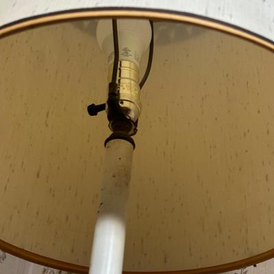 LOT 22Y: Vintage Glass & Brass Table Lamp Side Table