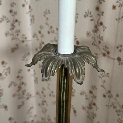 LOT 22Y: Vintage Glass & Brass Table Lamp Side Table