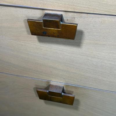 LOT 25Y: J.B. Van Sciver Co 5 Drawer Dresser