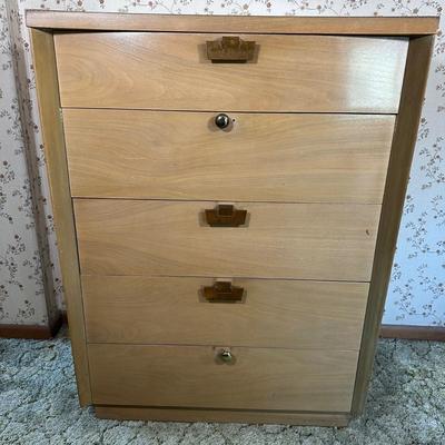 LOT 25Y: J.B. Van Sciver Co 5 Drawer Dresser