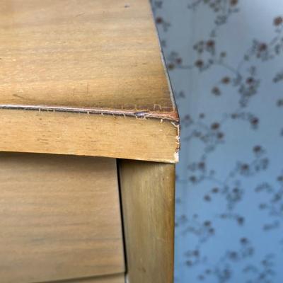 LOT 25Y: J.B. Van Sciver Co 5 Drawer Dresser