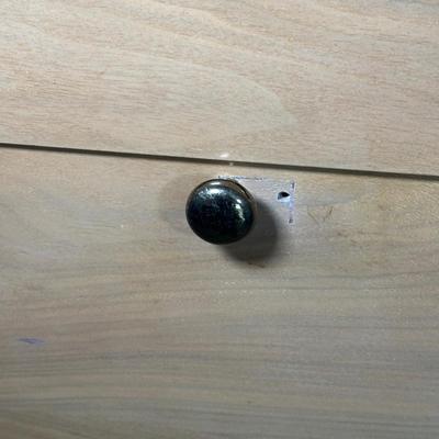 LOT 25Y: J.B. Van Sciver Co 5 Drawer Dresser