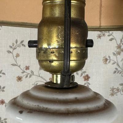 LOT 26Y: Vintage George & Martha Washington Porcelain Lamp