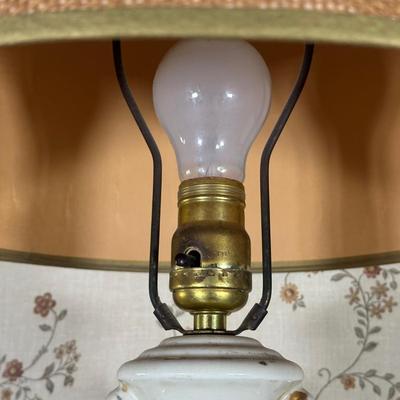 LOT 26Y: Vintage George & Martha Washington Porcelain Lamp