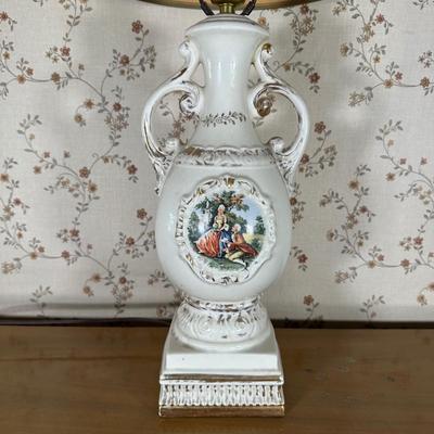 LOT 26Y: Vintage George & Martha Washington Porcelain Lamp
