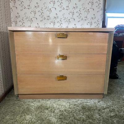 LOT 27Y: J.B. Van Sciver Co 3 Drawer Dresser