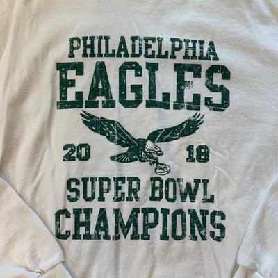 LOT 34Y: Vintage/Modern Philadelphia Eagles Shirts