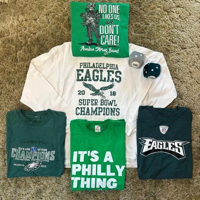 LOT 34Y: Vintage/Modern Philadelphia Eagles Shirts