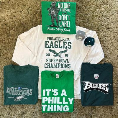 LOT 34Y: Vintage/Modern Philadelphia Eagles Shirts