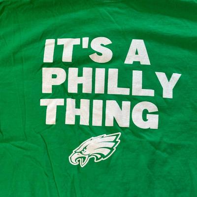 LOT 34Y: Vintage/Modern Philadelphia Eagles Shirts