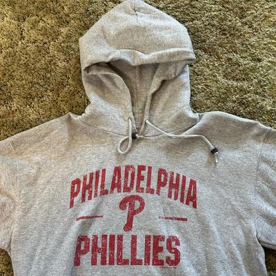 LOT 36Y: Philadelphia Phillies T-Shirt Collection