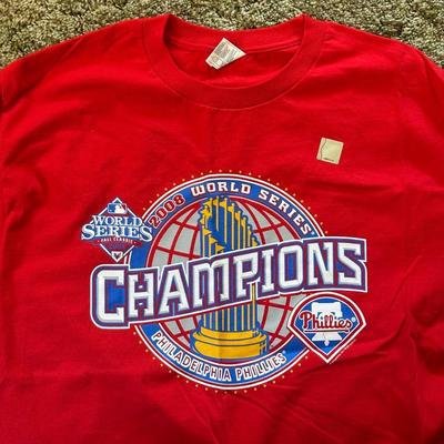 LOT 36Y: Philadelphia Phillies T-Shirt Collection