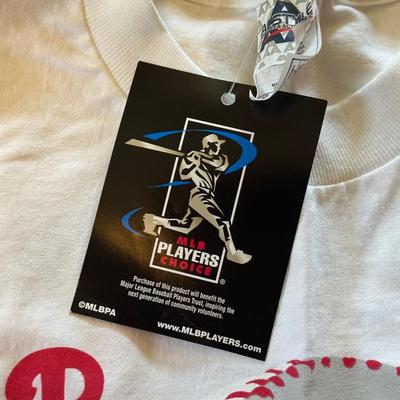 LOT 36Y: Philadelphia Phillies T-Shirt Collection