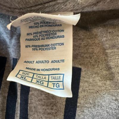 LOT 36Y: Philadelphia Phillies T-Shirt Collection