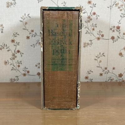 LOT 38Y Collection Of Baseball Themed Books