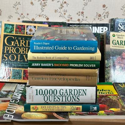 LOT 40Y: Gardening Book Collection