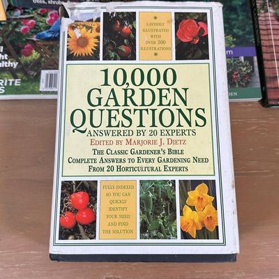 LOT 40Y: Gardening Book Collection