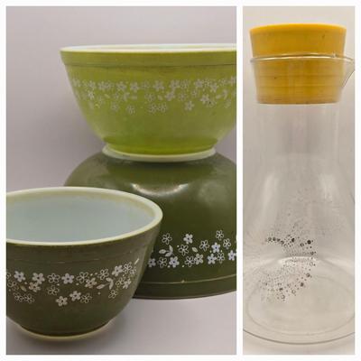 LOT 42K: Vintage Pyrex Crazy Daisy Spring Blossom Mixing Bowl Set & Pyrex Glass Atomic Sunburst Carafe Pitcher