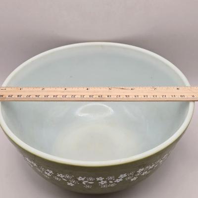 LOT 42K: Vintage Pyrex Crazy Daisy Spring Blossom Mixing Bowl Set & Pyrex Glass Atomic Sunburst Carafe Pitcher