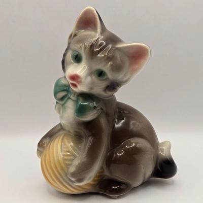 LOT 45K: Royal Copley Kitten with Ball of Yarn, Dalmatian Dog Figure, & English Setter Dog Figure
