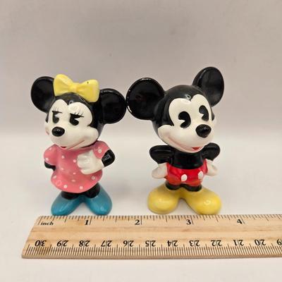 LOT 50K: 1980s Minnie and Mickey Figures