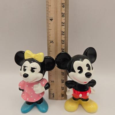 LOT 50K: 1980s Minnie and Mickey Figures