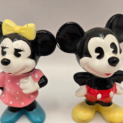 LOT 50K: 1980s Minnie and Mickey Figures