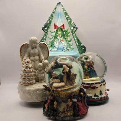 LOT 56K: Holt Howard Christmas Serving Platter, 2 Snow Globes, & Musical Angel Figurine