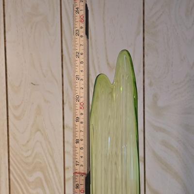 LOT 61K: Swung Glass Vase
