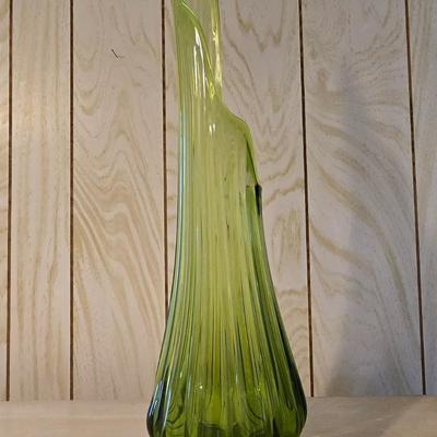LOT 61K: Swung Glass Vase