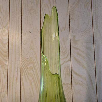 LOT 61K: Swung Glass Vase