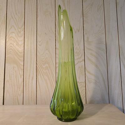 LOT 61K: Swung Glass Vase