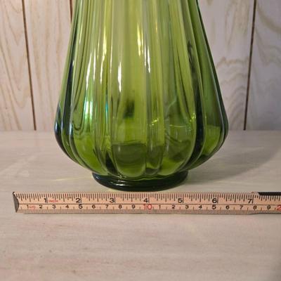LOT 61K: Swung Glass Vase