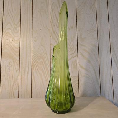 LOT 61K: Swung Glass Vase