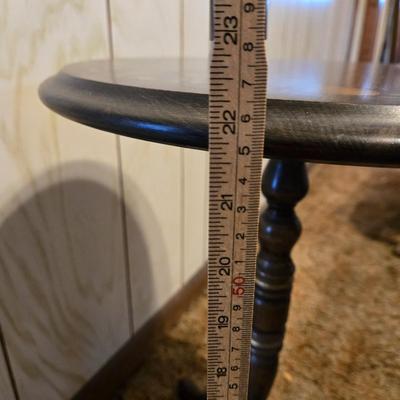 LOT 65K: Antique Maple Flip Table