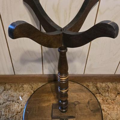 LOT 65K: Antique Maple Flip Table