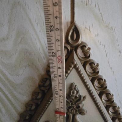 LOT 68K: Vintage Homco Diamond Wall Plaques, Mirror and 2 Side Plaques, and 2 Candle Sconces