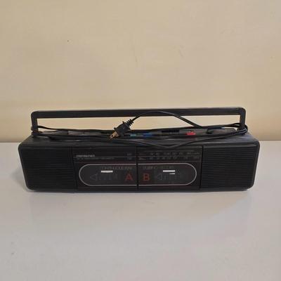 LOT 72K: Portable Radio with Cassette Player