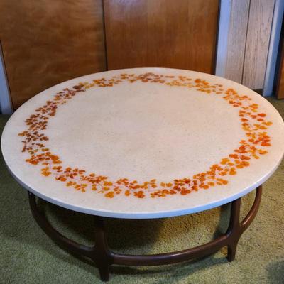 LOT 77X: MCM Dimensional Plastics Corp. J.B. Van Sciver Co. Coffee Table