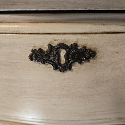 LOT 79D: French Provincial Chest of Drawers