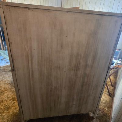 LOT 79D: French Provincial Chest of Drawers