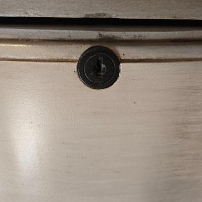 LOT 79D: French Provincial Chest of Drawers