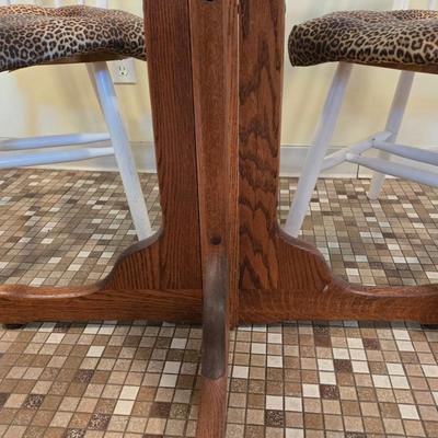 LOT 81K: Table and 2 Chairs