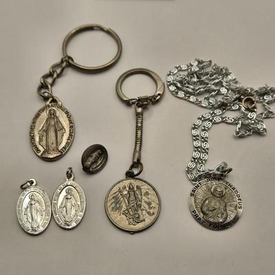 LOT 95J: Rosary Beads, Scapula, Religious Jewelry, Coins, Medallions, & More