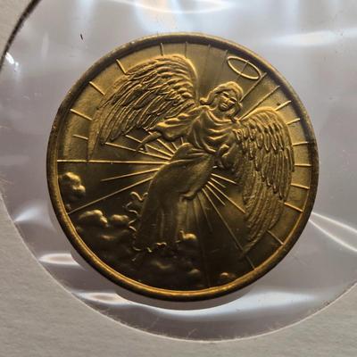 LOT 95J: Rosary Beads, Scapula, Religious Jewelry, Coins, Medallions, & More