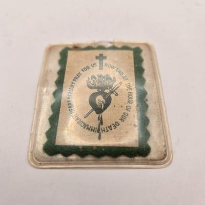 LOT 95J: Rosary Beads, Scapula, Religious Jewelry, Coins, Medallions, & More